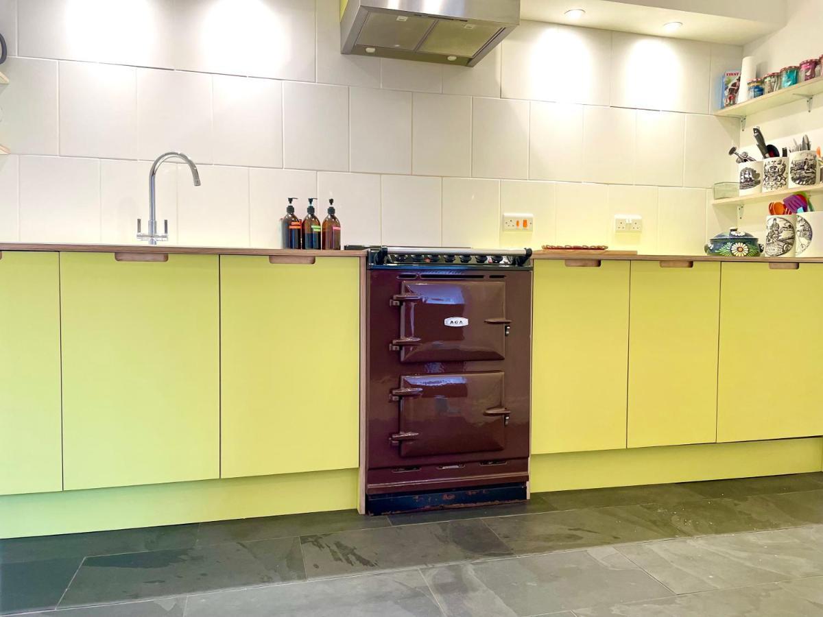 Paramount Apartments Ilfracombe, Arty Seaside Holiday Apartments Εξωτερικό φωτογραφία
