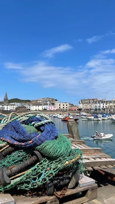 Paramount Apartments Ilfracombe, Arty Seaside Holiday Apartments Εξωτερικό φωτογραφία
