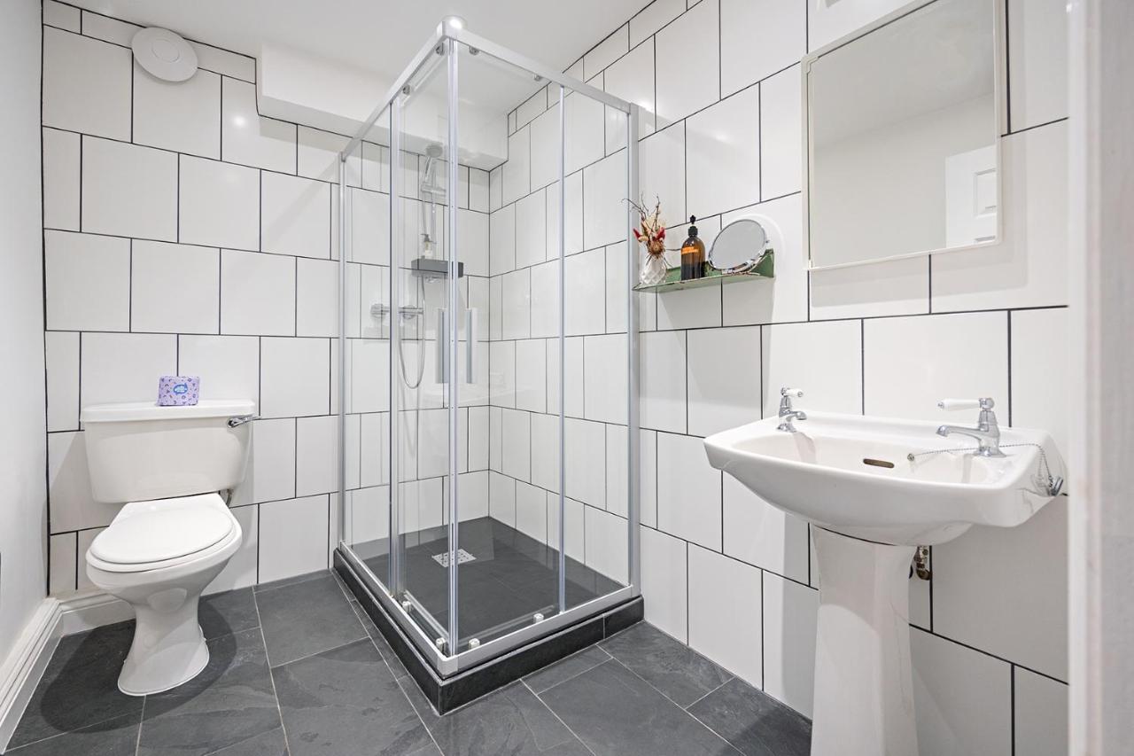 Paramount Apartments Ilfracombe, Arty Seaside Holiday Apartments Εξωτερικό φωτογραφία