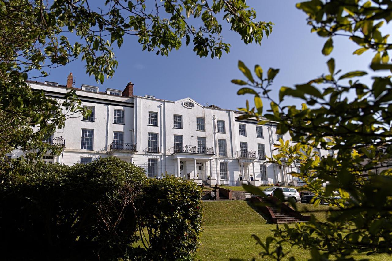 Paramount Apartments Ilfracombe, Arty Seaside Holiday Apartments Εξωτερικό φωτογραφία