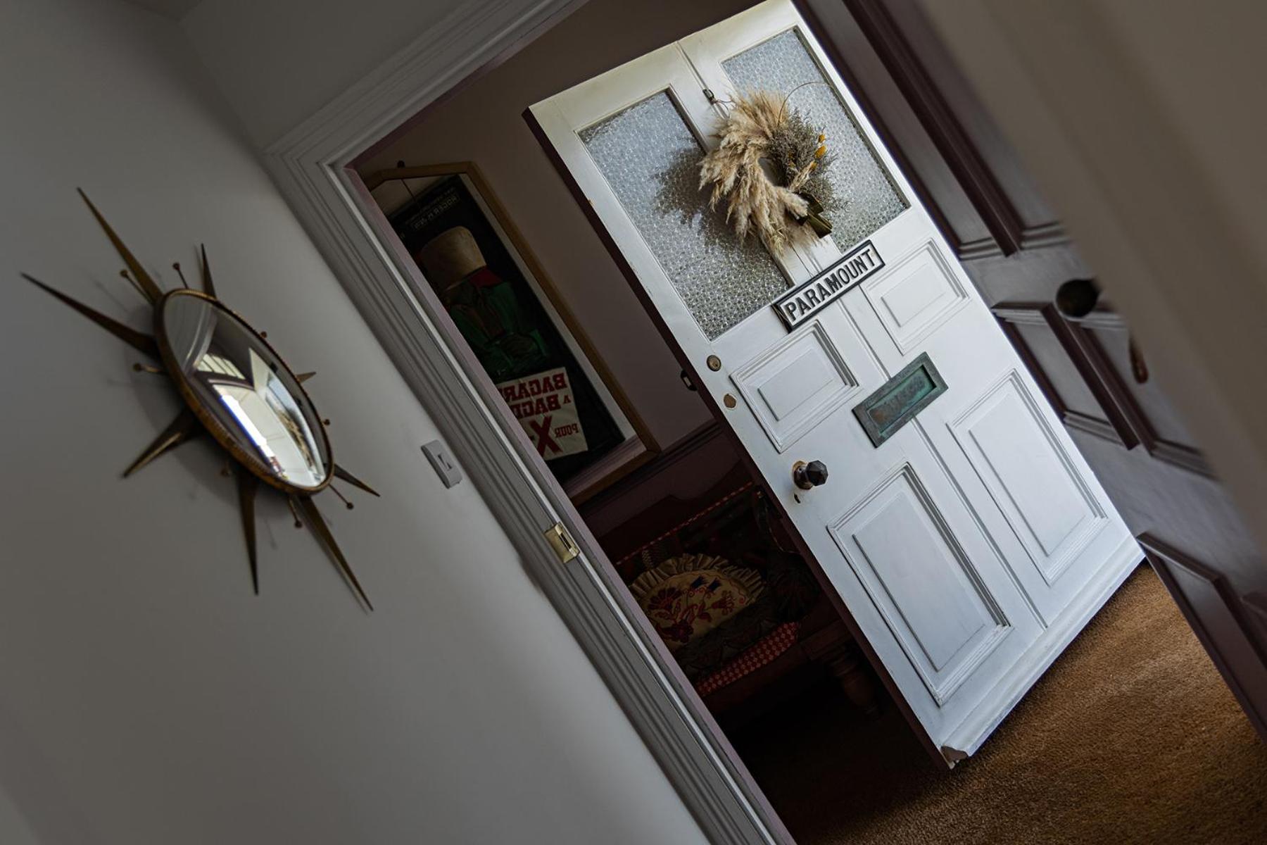 Paramount Apartments Ilfracombe, Arty Seaside Holiday Apartments Δωμάτιο φωτογραφία